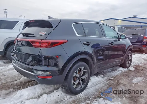 2021 Kia Sportage Lx z USA, uszkodzony, nr VIN KNDPMCAC6M7906017